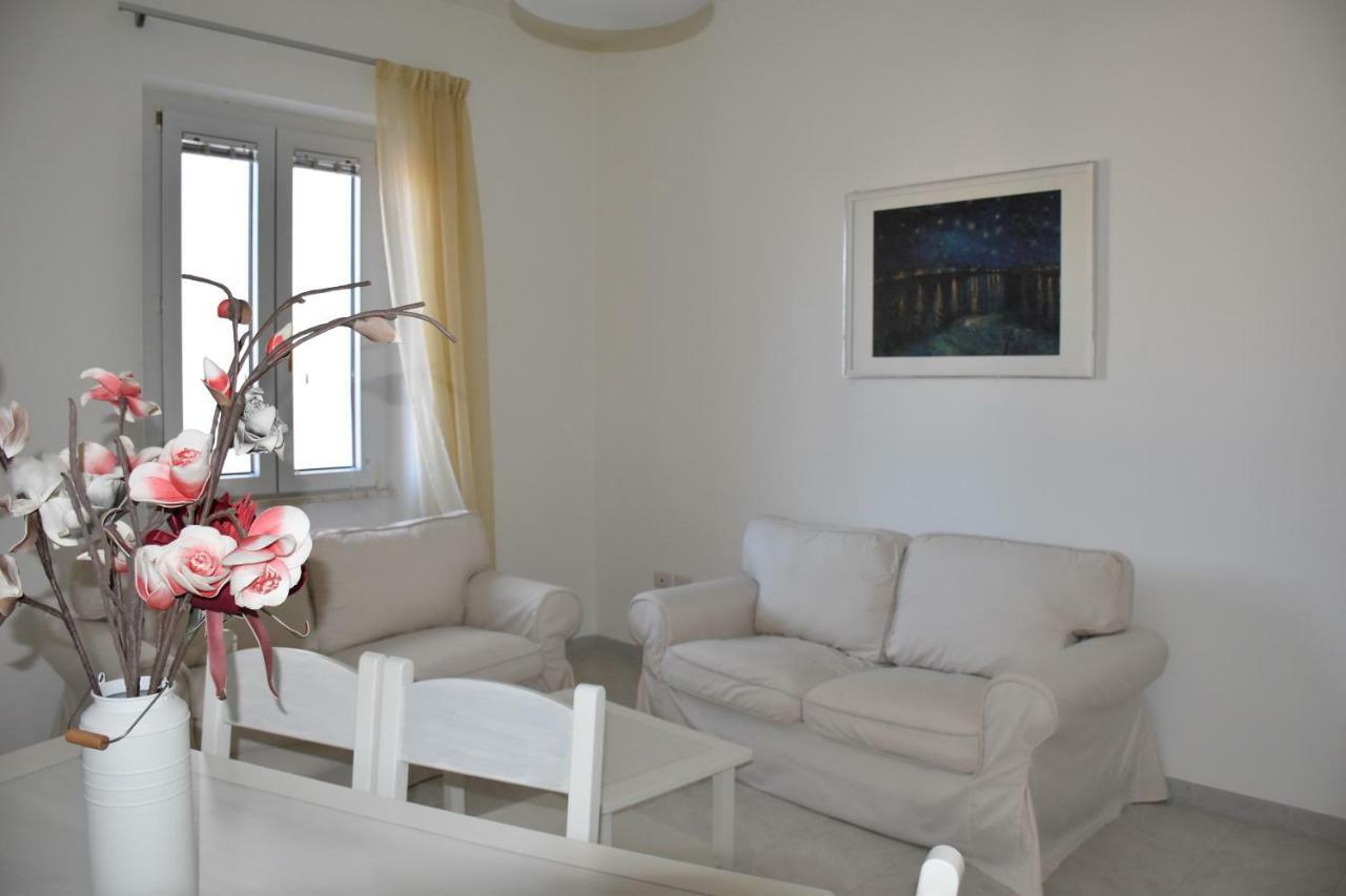 Casa Pepi Apartment ออลเบีย ภายนอก รูปภาพ