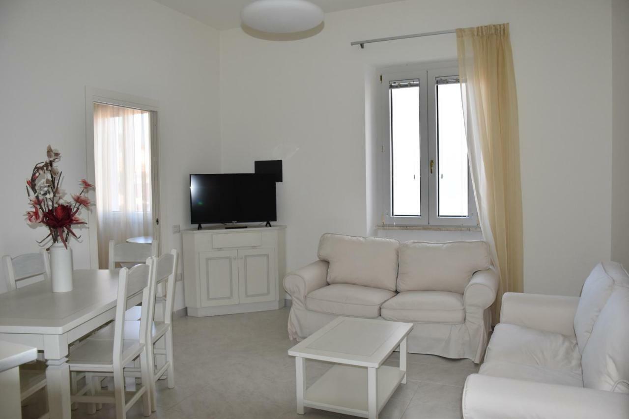Casa Pepi Apartment ออลเบีย ภายนอก รูปภาพ